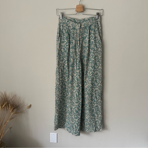Amuse Society Jamie Pant Tropical Beach Vacation in Green/Cream Size Small - Picture 3 of 11